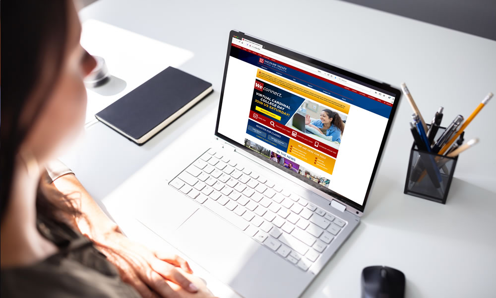 laptop with SVSU web site