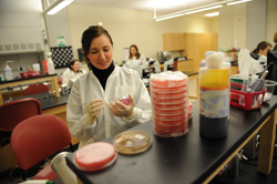Girl_In_Lab