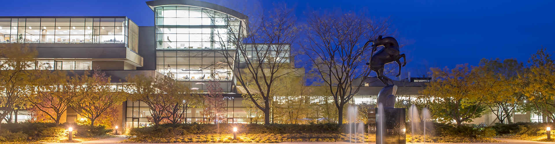 Exterior of Zahnow Library at night