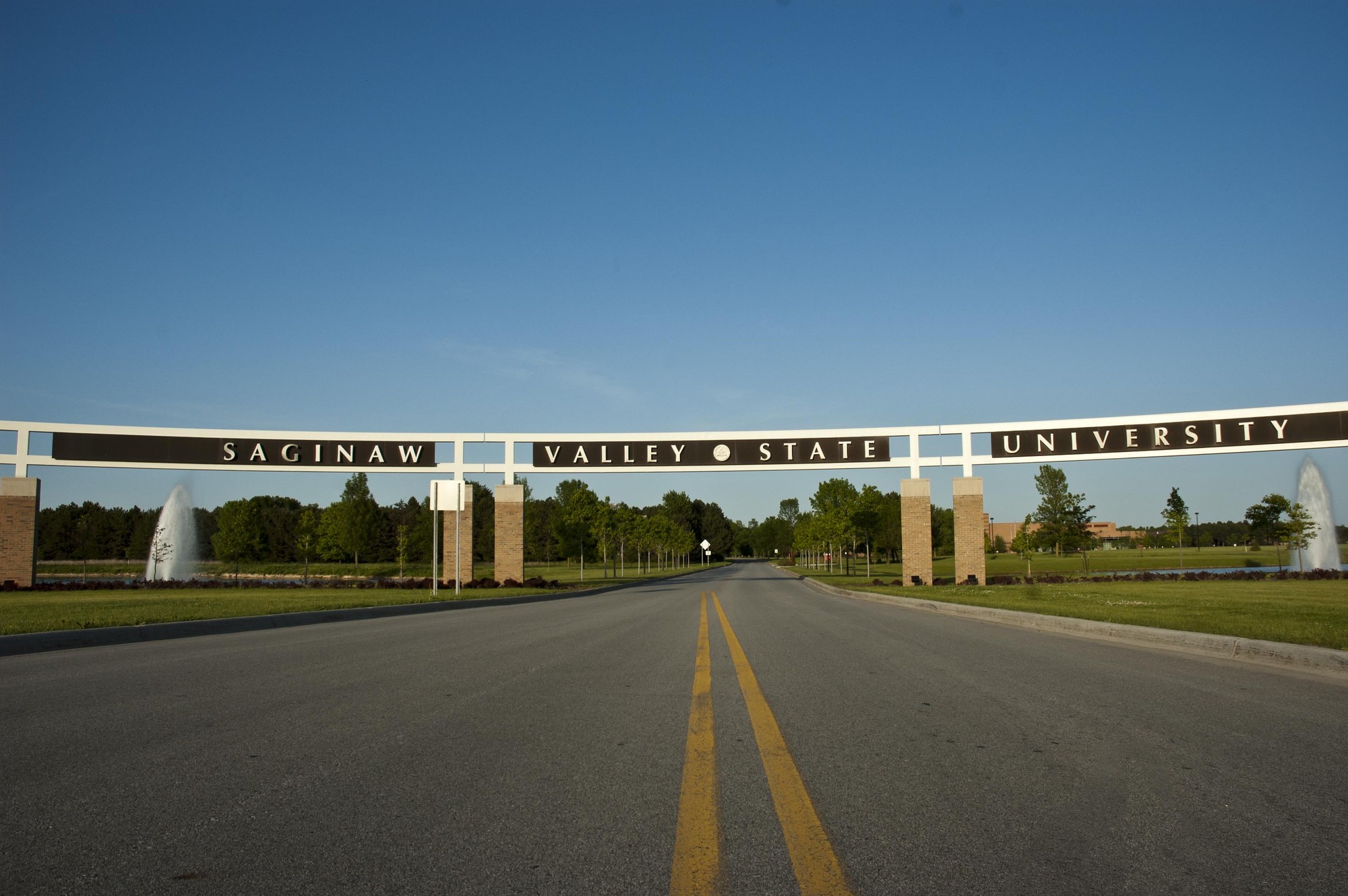 SVSU entrance