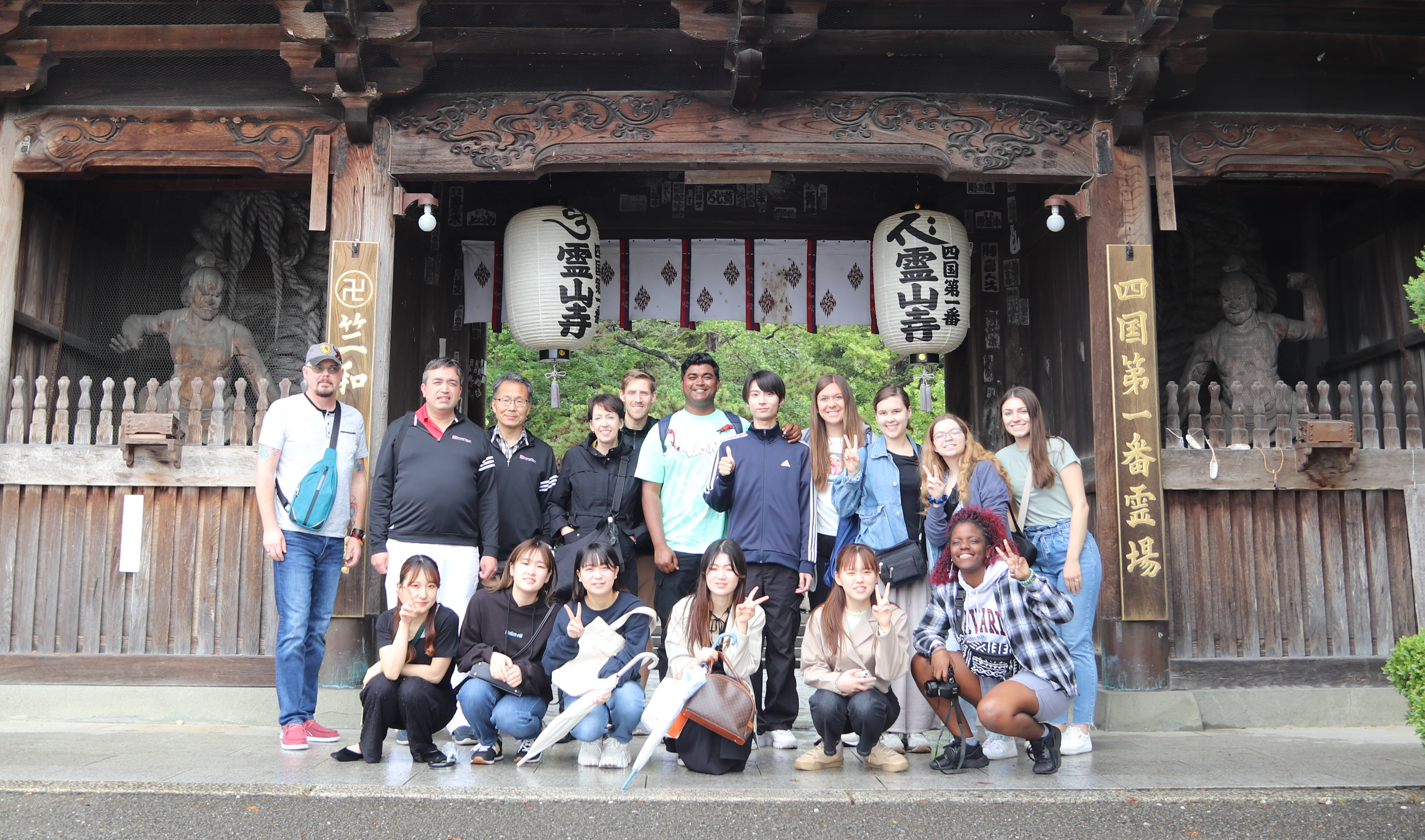 Picture of Roberts Gilbertson Fellowship members in Japan